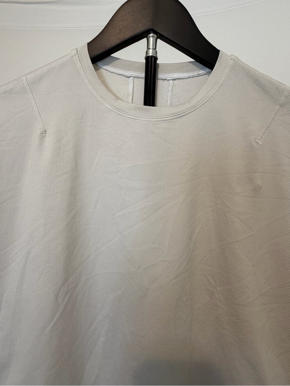 Lululemon AbrasionResistant Training Cropped Tee, Size Tag Missing - Picture 3 of 8